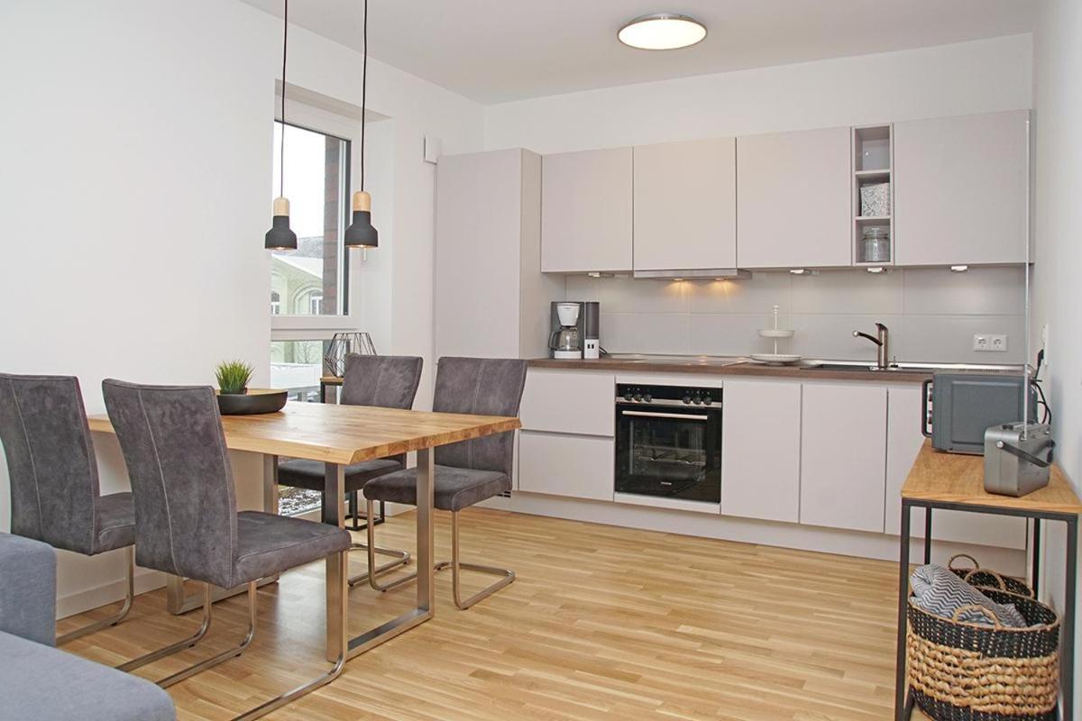 Haus Marina 28 Apartment คุกซ์ฮาเวน ภายนอก รูปภาพ